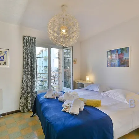 Walking Distance From The Old Town And The Sea