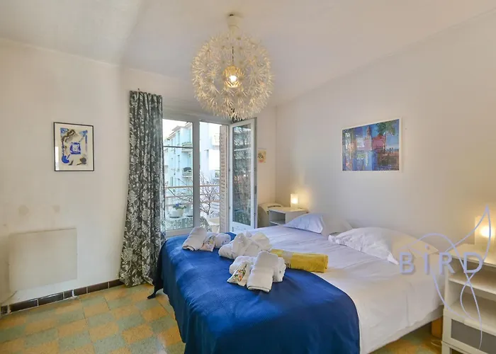 Walking Distance From The Old Town And The Sea